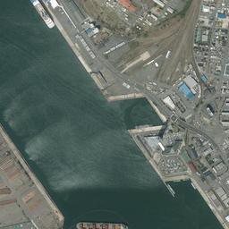 秋田港 (土崎)周辺の現在の空中写真