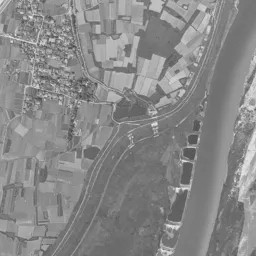 男山団地周辺の 1961〜1969 年の空中写真